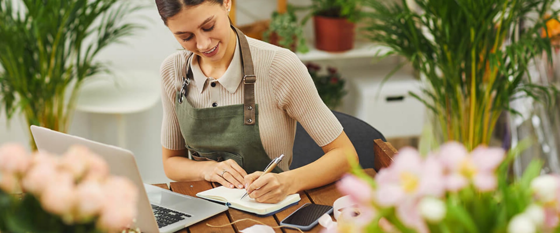 What Qualifies as a Deductible Advertising Expense?